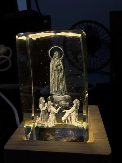 ( KOMI )™ -Cubo Luz De Cristal Con Imagen Milagrosa: Un símbolo de fe y luz en tu hogar