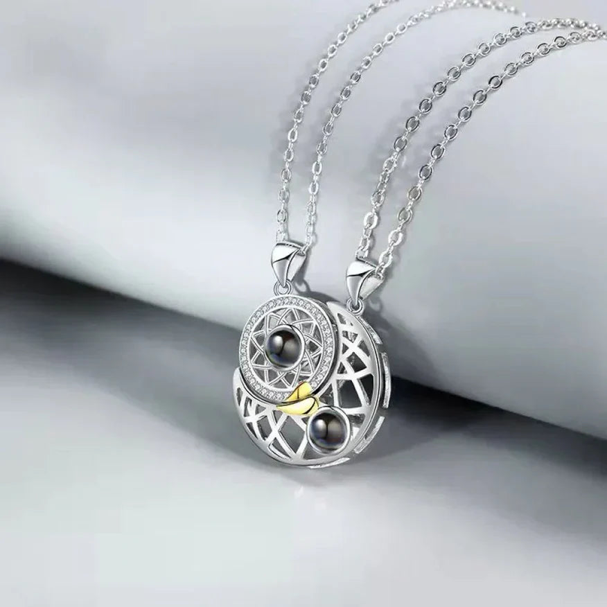 ( floz )™ -Collar Sol Y Luna Proyección Pareja  : Un símbolo de amor eterno